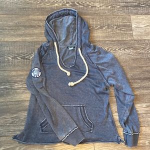 VENUS pullover sweatshirt. Size XL. Dark blue or navy color blue.